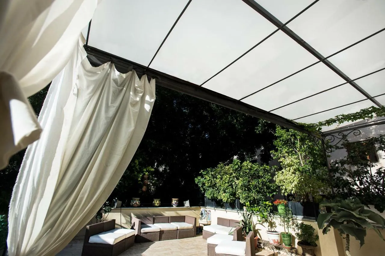 Bed and Breakfast Trikeles Palermo 3*,